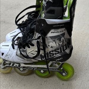 Mission Inline Skates Black and White size 6